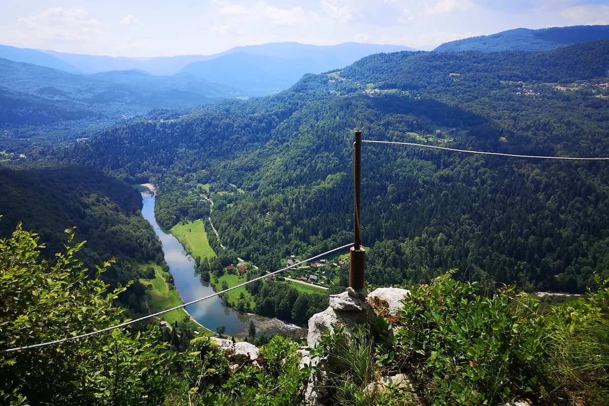 Vidikovac Medveja stena