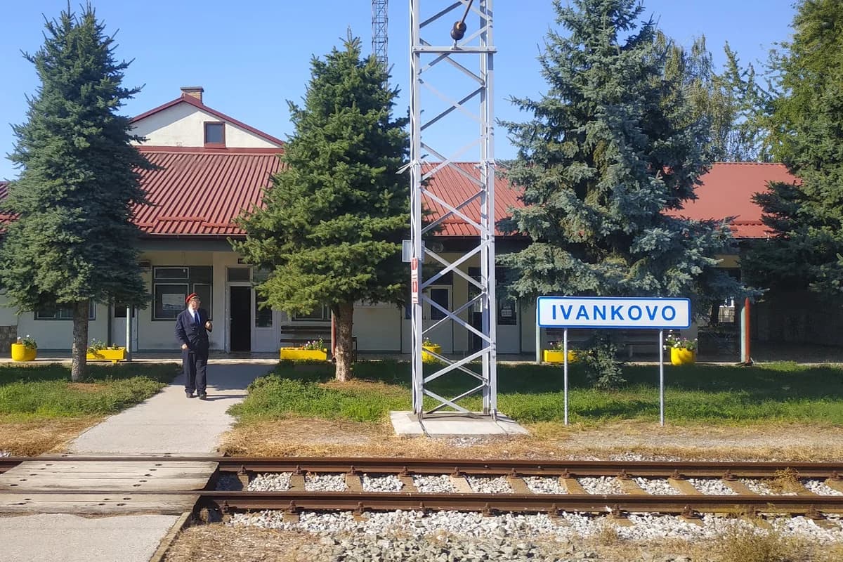 Željeznička stanica Ivankovo