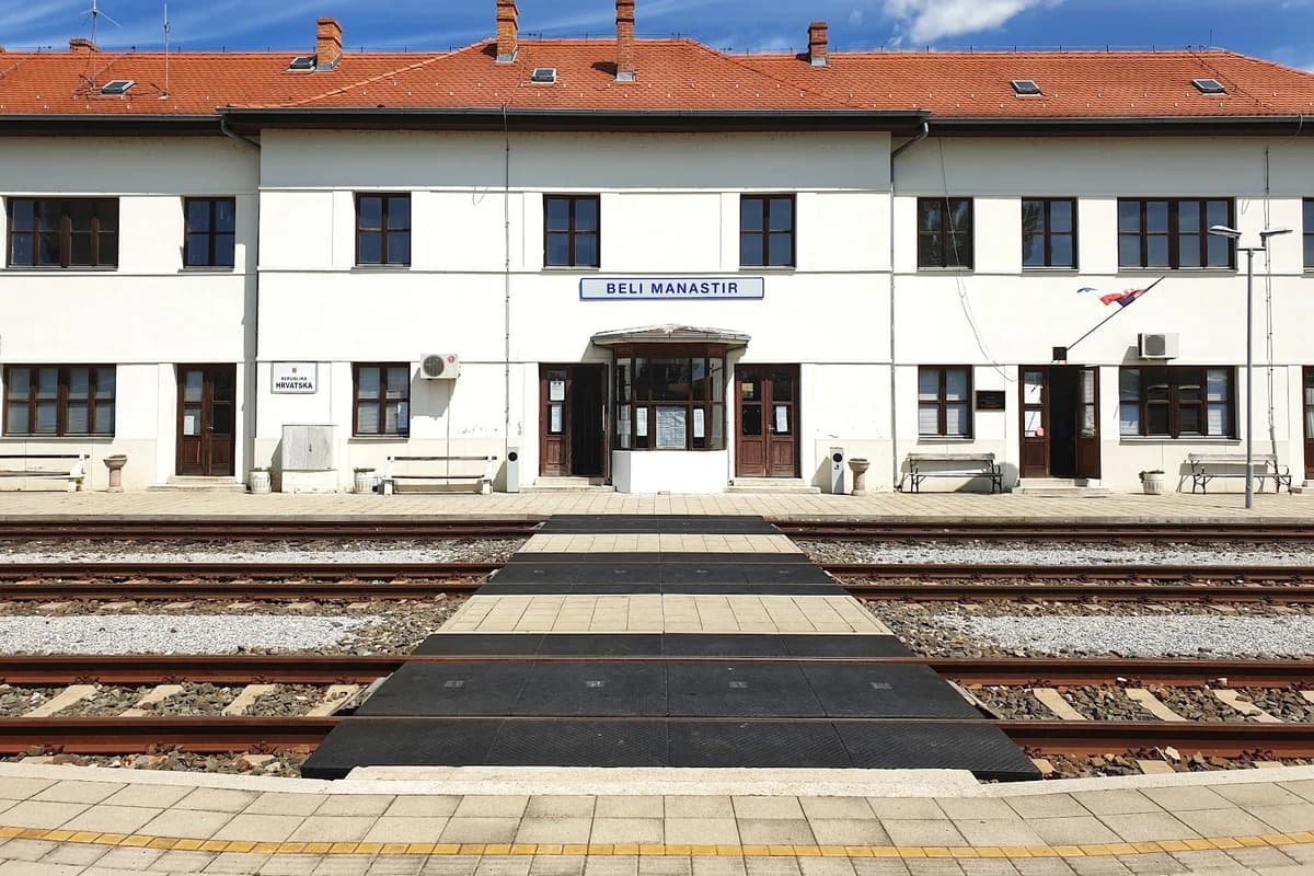 Željeznička stanica Beli Manastir