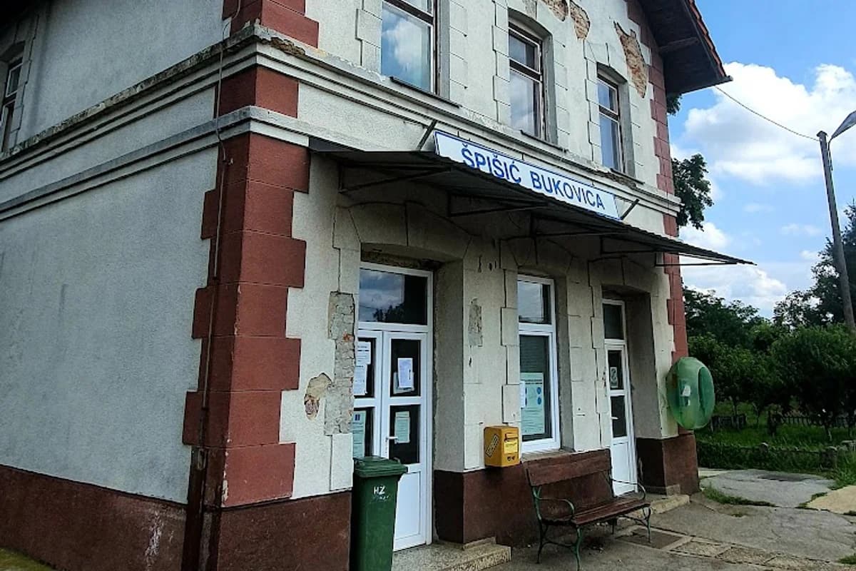 Željeznička stanica Špišić Bukovica