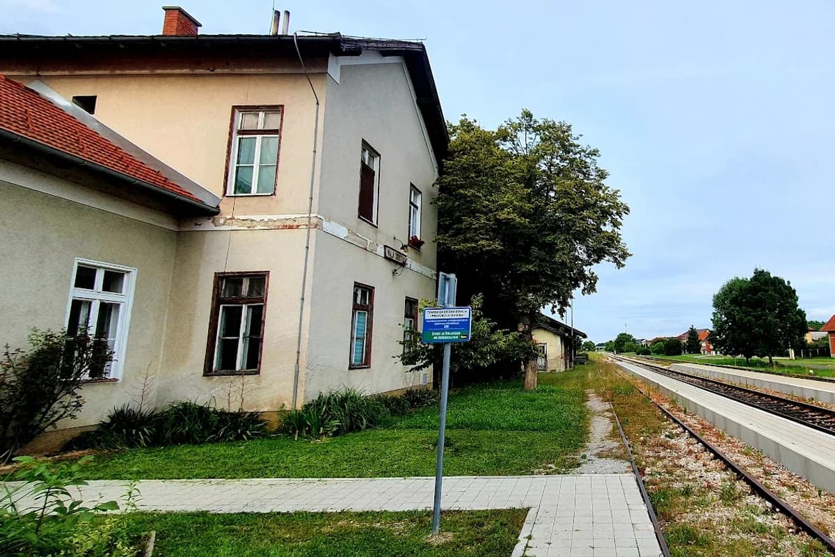 Željeznička stanica Mala Subotica