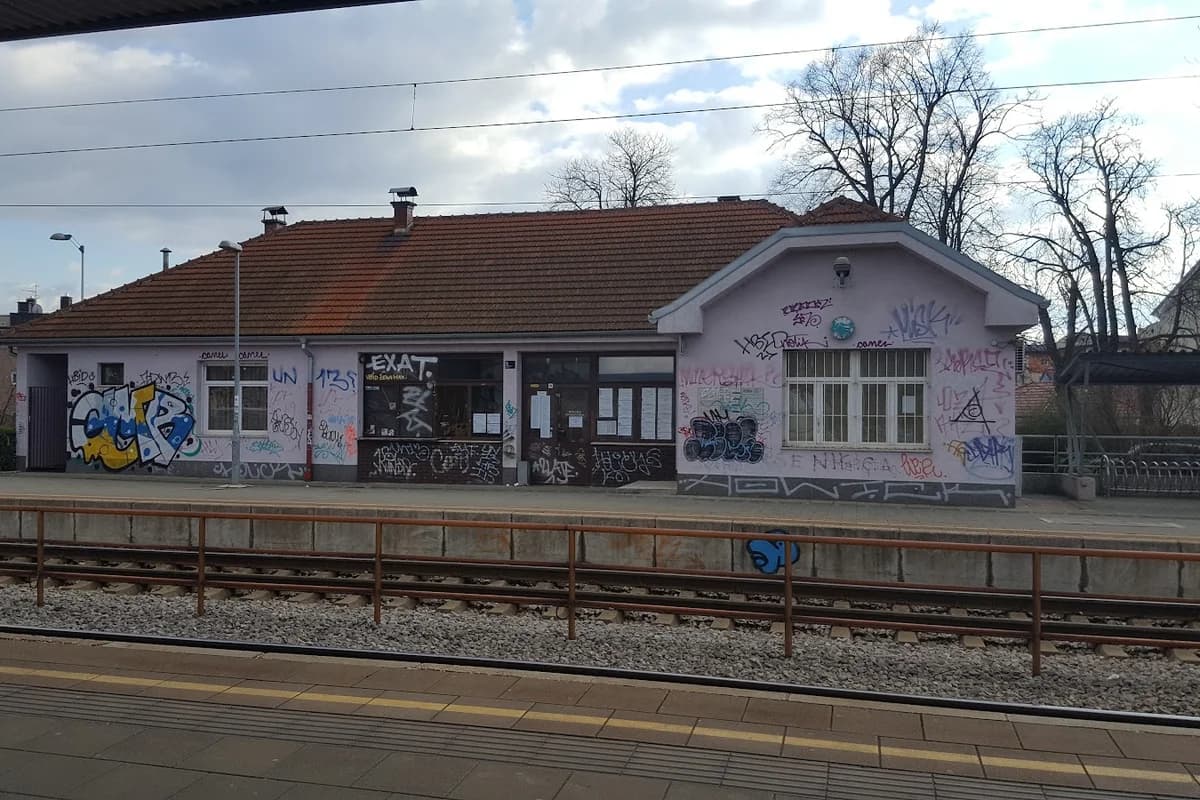 Željeznička stanica Vrapče