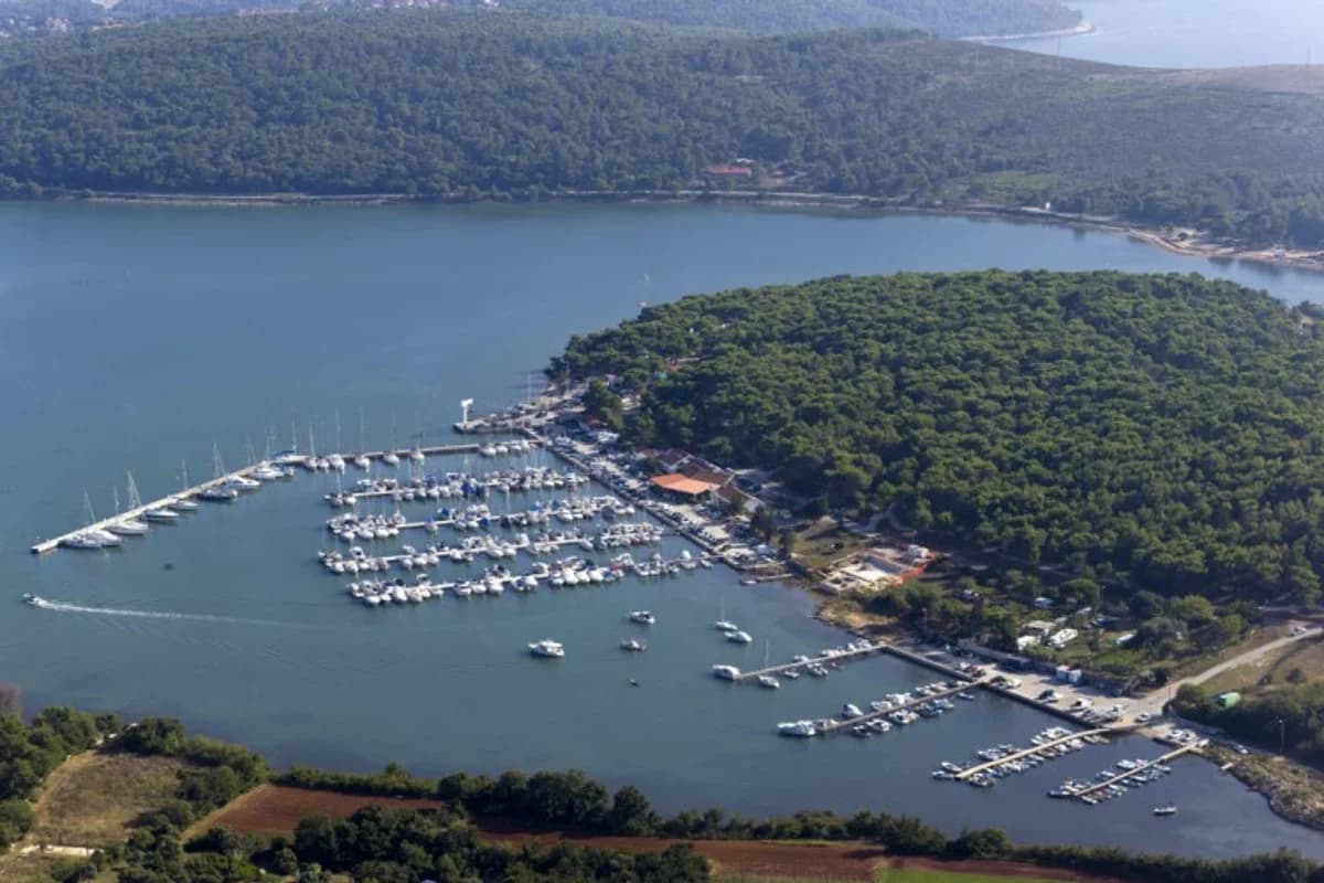 ACI marina Pomer