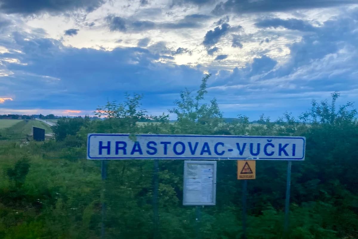 Željeznička stanica Hrastovac Vučki