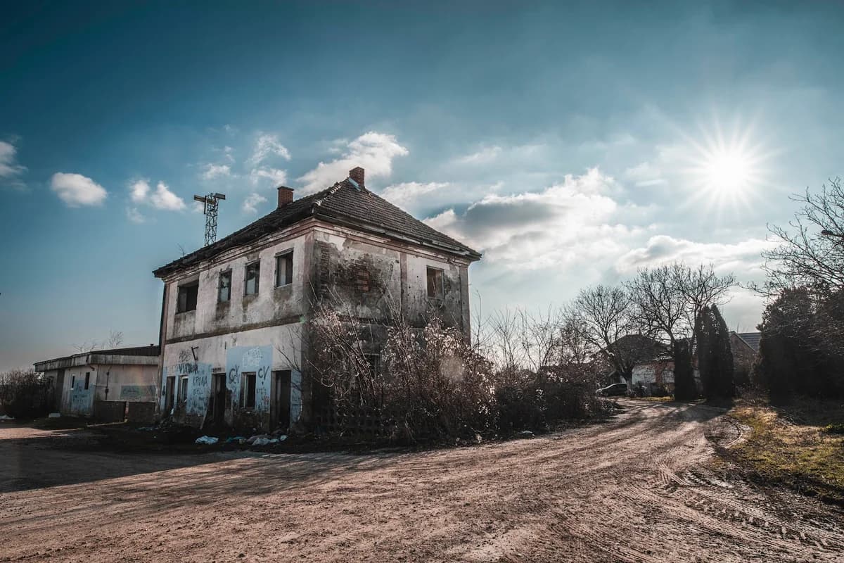 Željeznička stanica Mirkovci