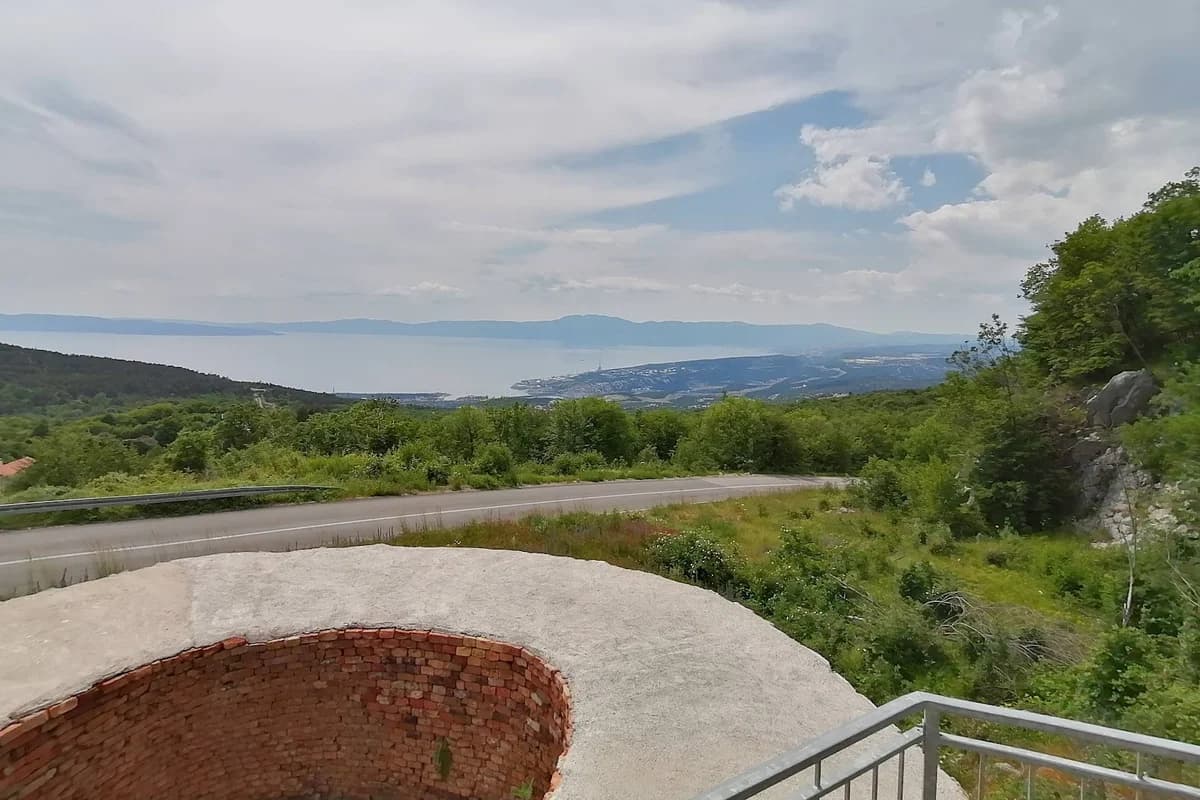 Željeznička stanica Plase