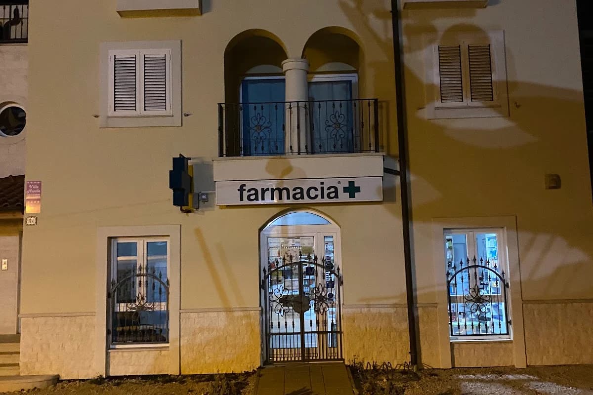 Ljekarna Tribunj (Farmacia)