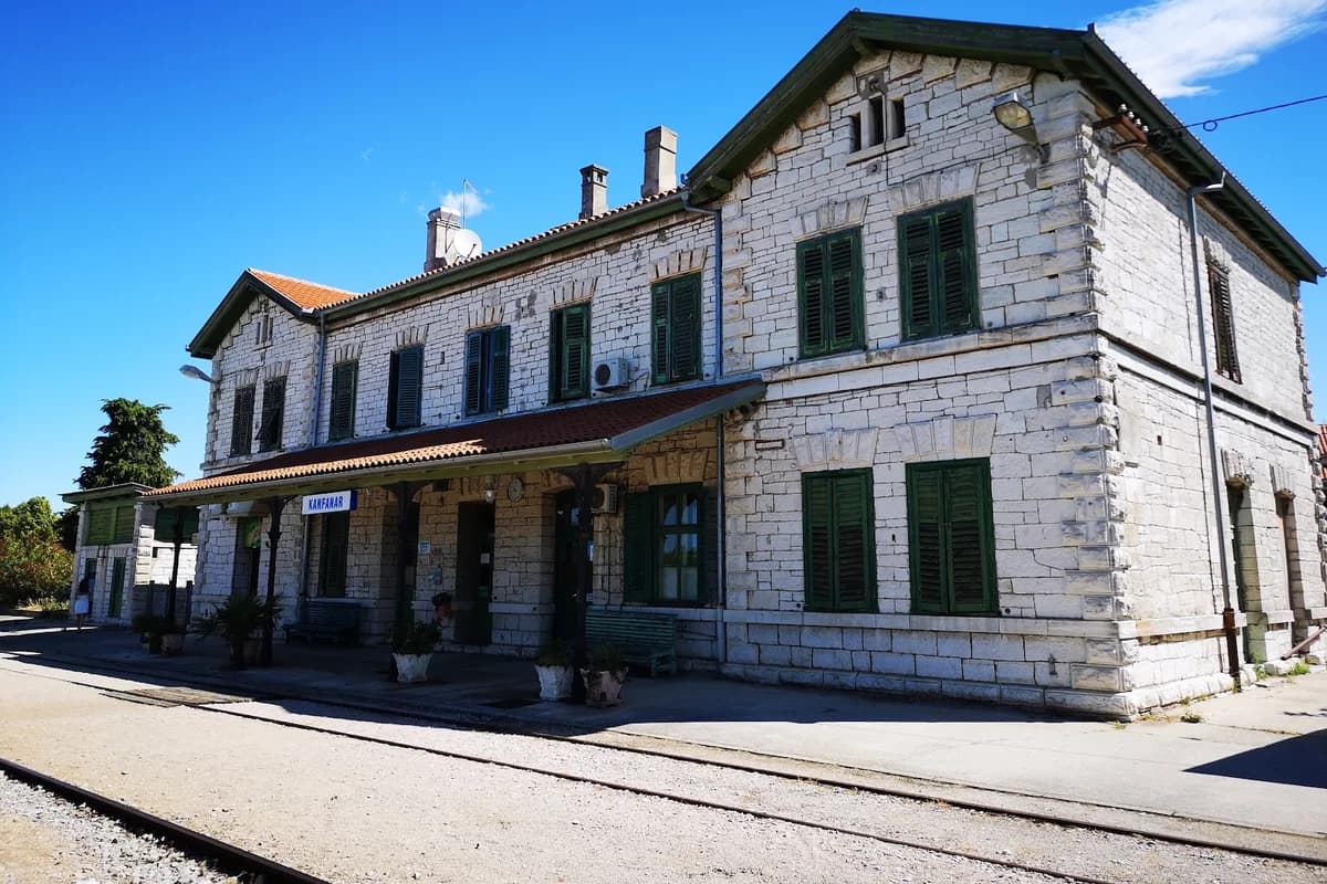 Željeznička stanica Kanfanar