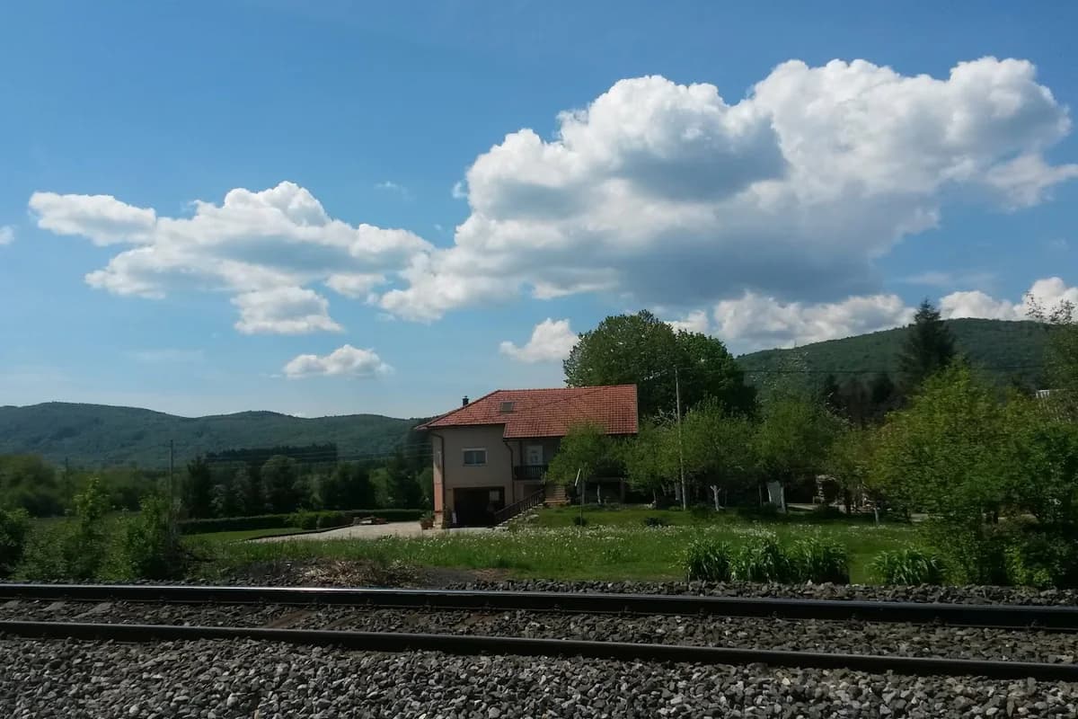 Željeznička stanica Oštarije Ravnice
