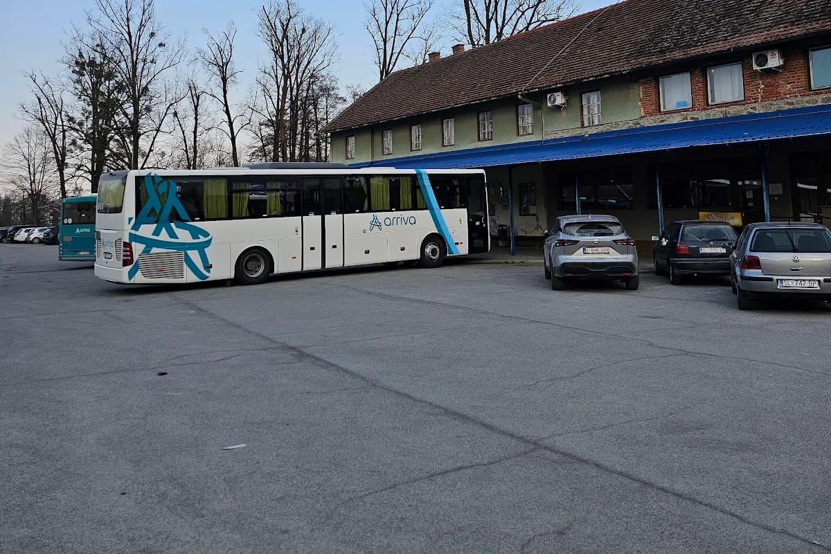 Autobusni kolodvor Orahovica