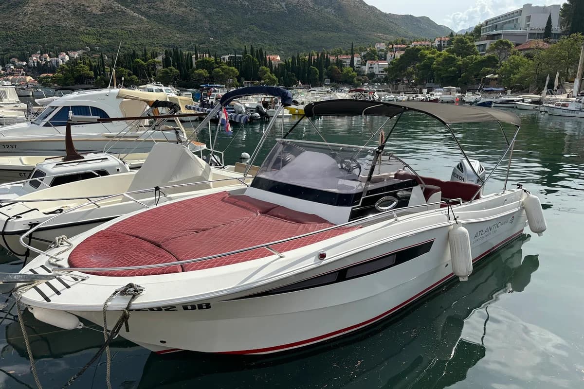 Trajektna luka Cavtat