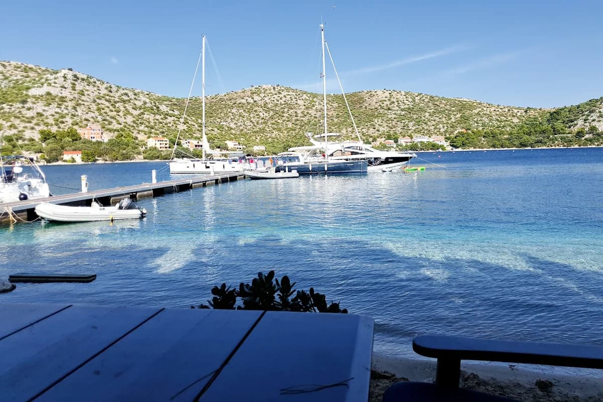 Marina Skrivena Luka