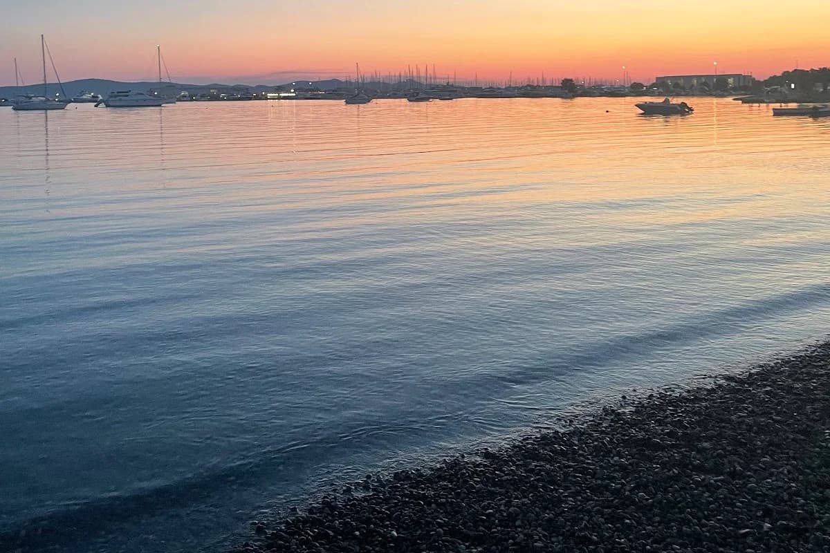 Plaža Zlatna luka