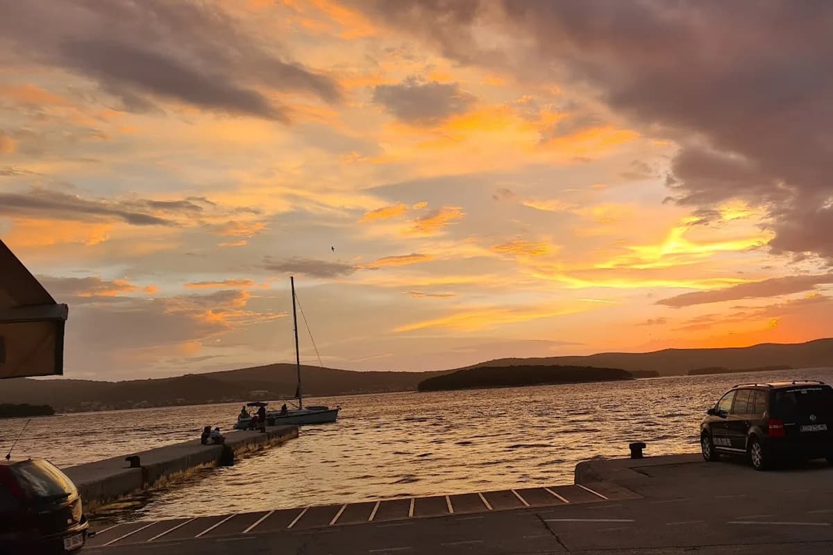 Trajektna luka Biograd na Moru