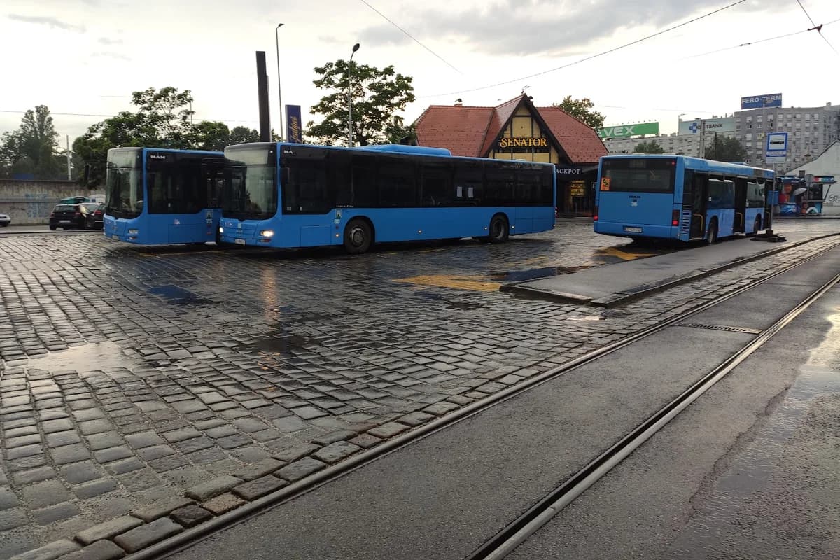 Autobusni kolodvor Savski most