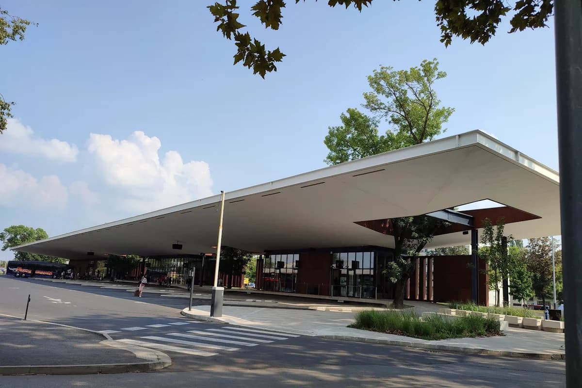 Autobusni kolodvor Slavonski Brod
