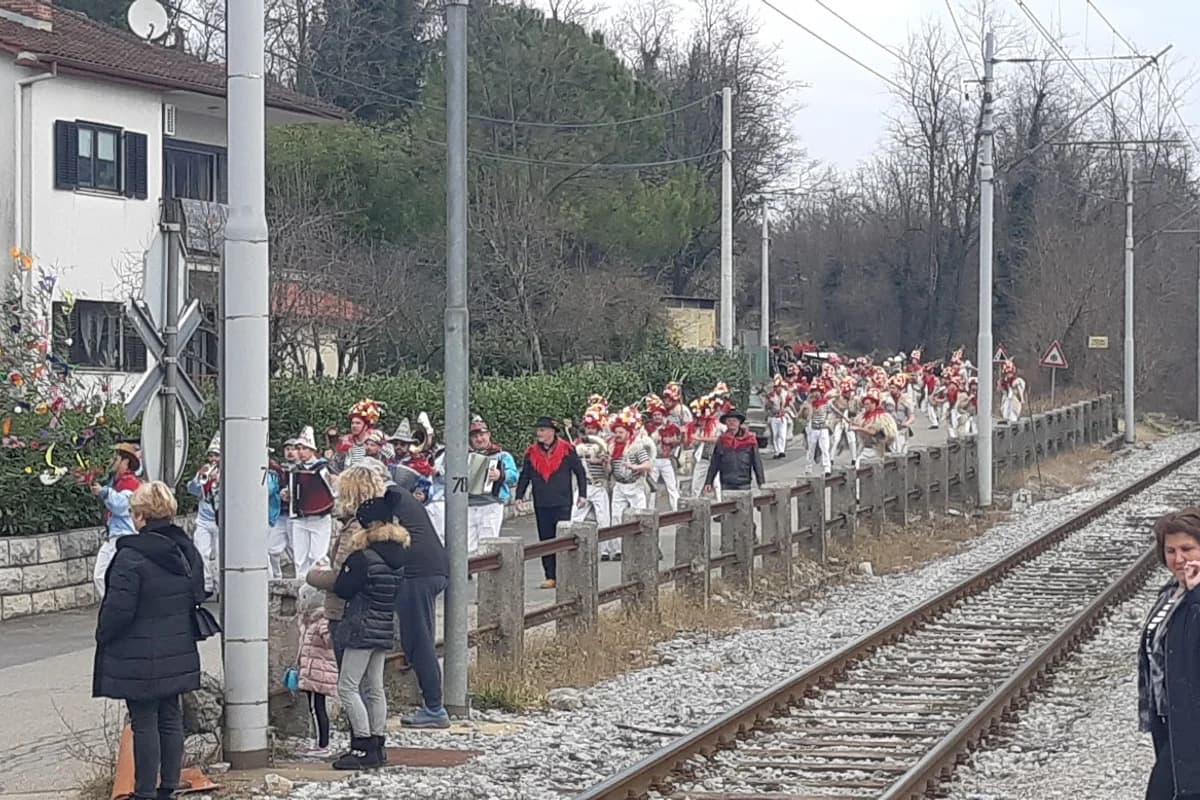 Željeznička stanica Rukavac