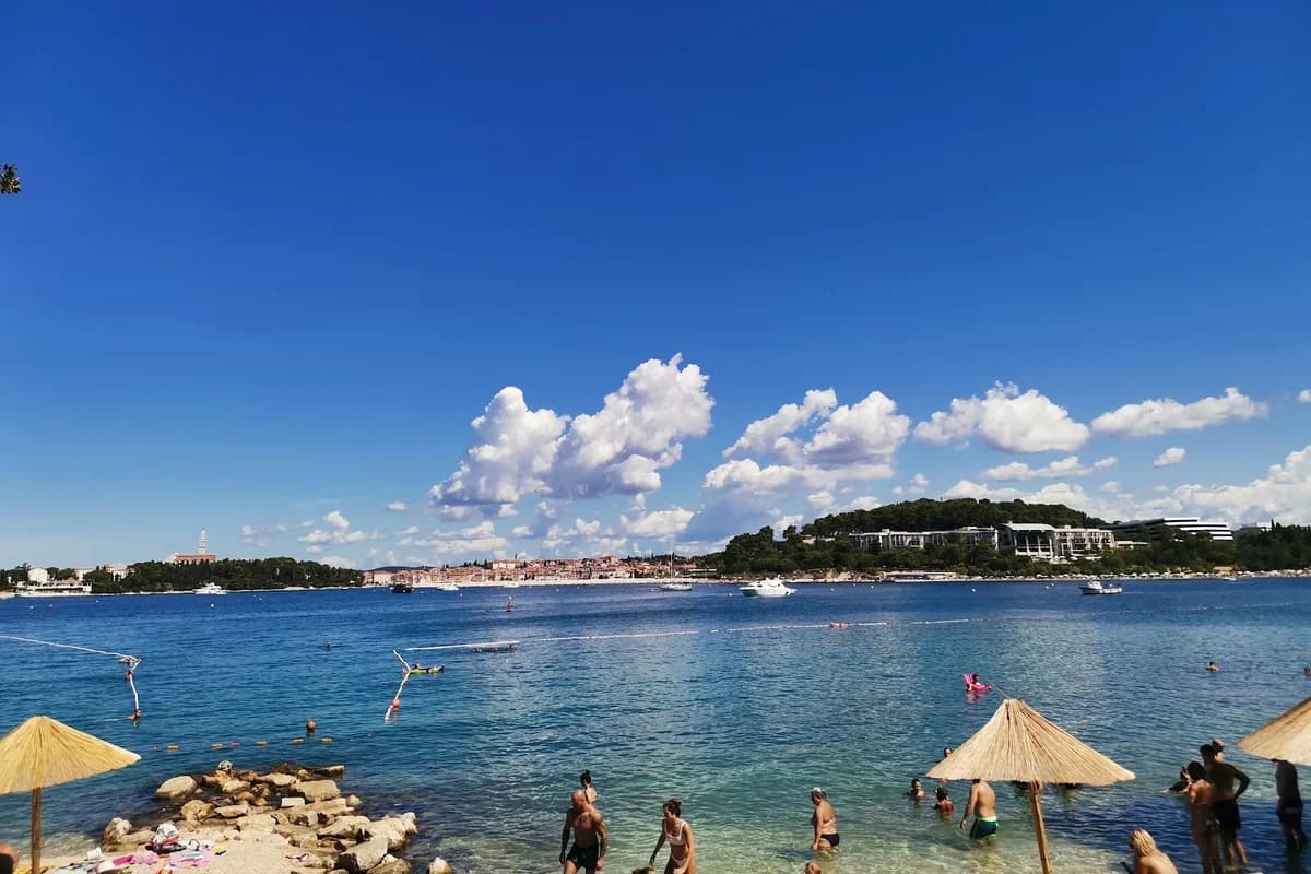 Plaža Lone