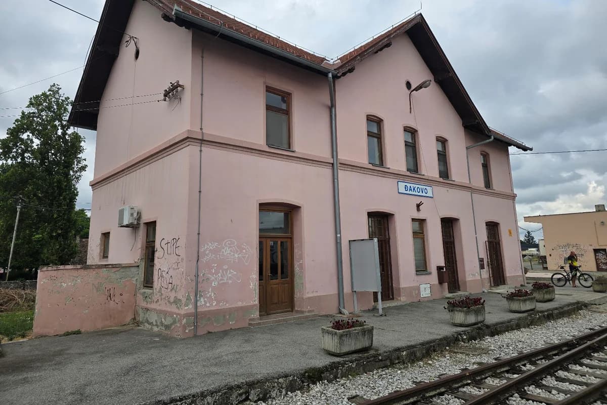 Željeznička stanica Đakovo