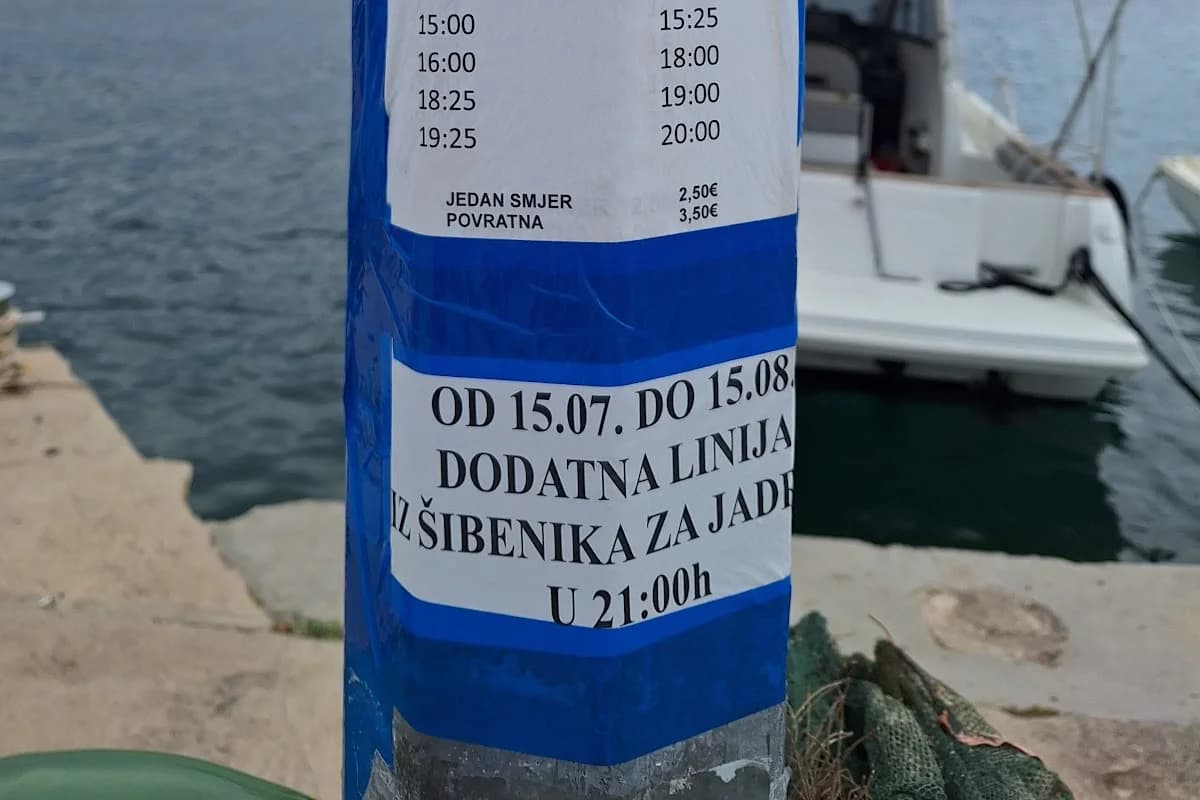 Trajektna luka Jadrija