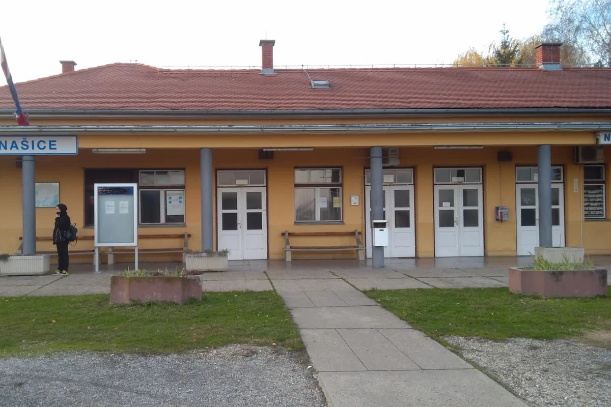 Željeznička stanica Našice