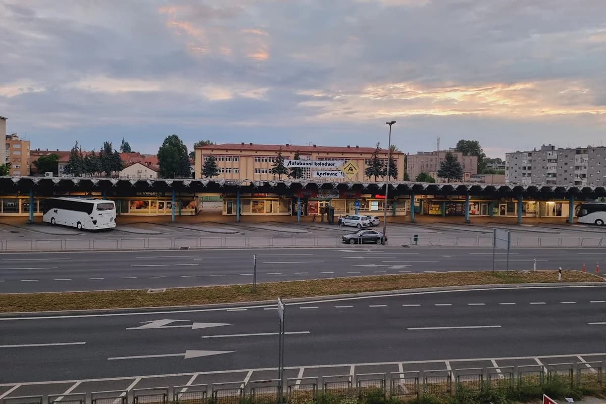 Autobusni kolodvor Karlovac