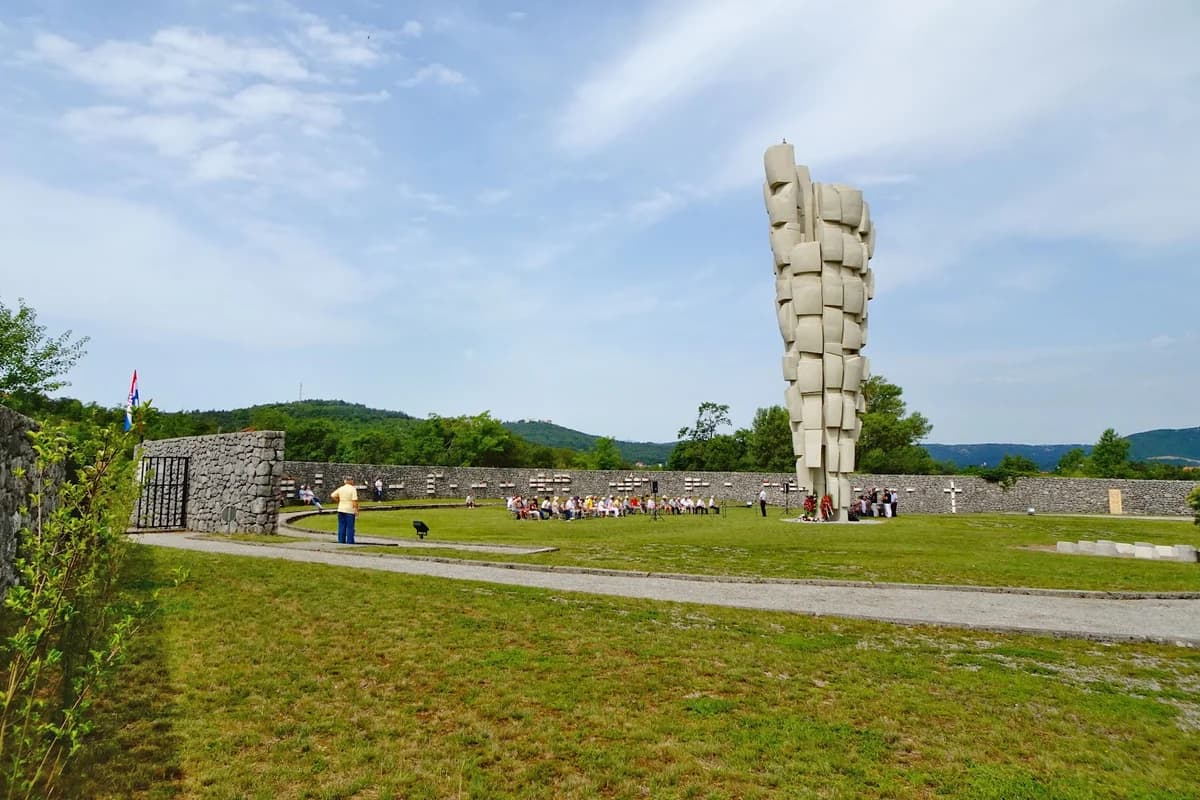 Spomenik Jalkovečkim žrtvama