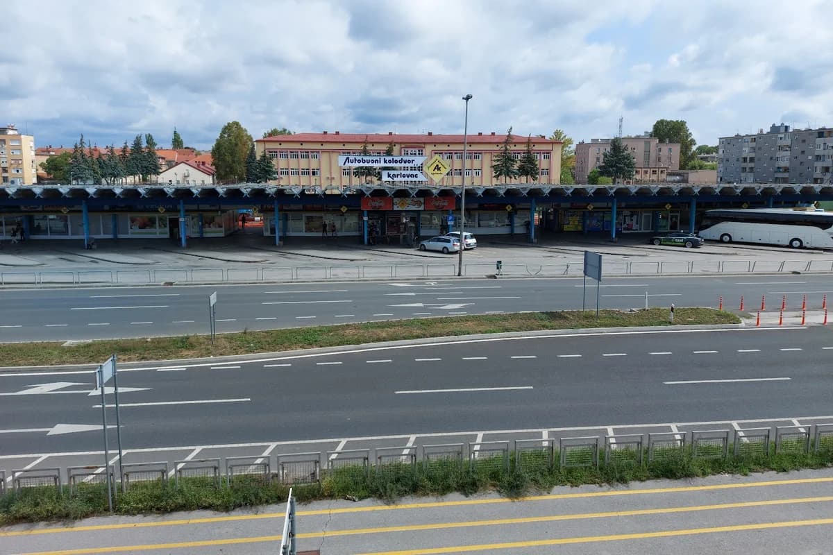 Željeznička stanica Karlovac Centar