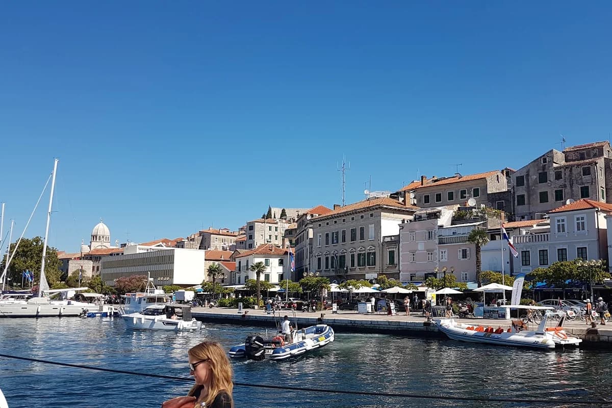 Trajektna luka Taxi Boat