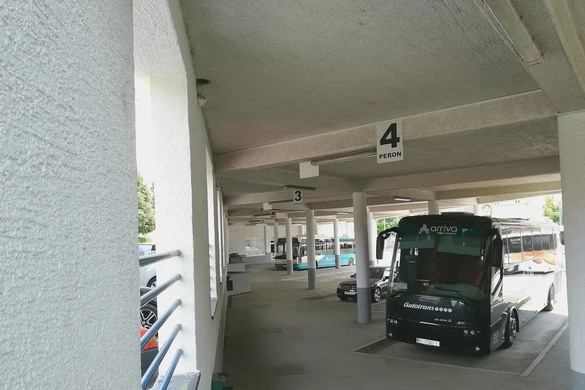 Autobusni kolodvor Ogulin