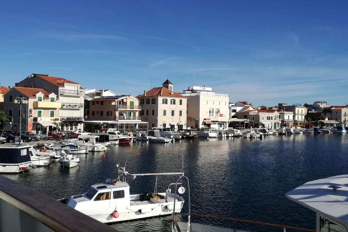 Trajektna luka Vodice