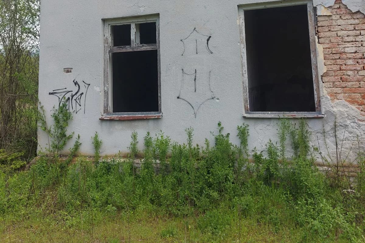 Željeznička stanica Pivnica