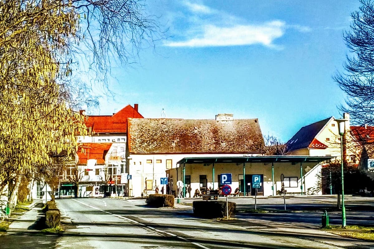 Autobusni kolodvor Valpovo