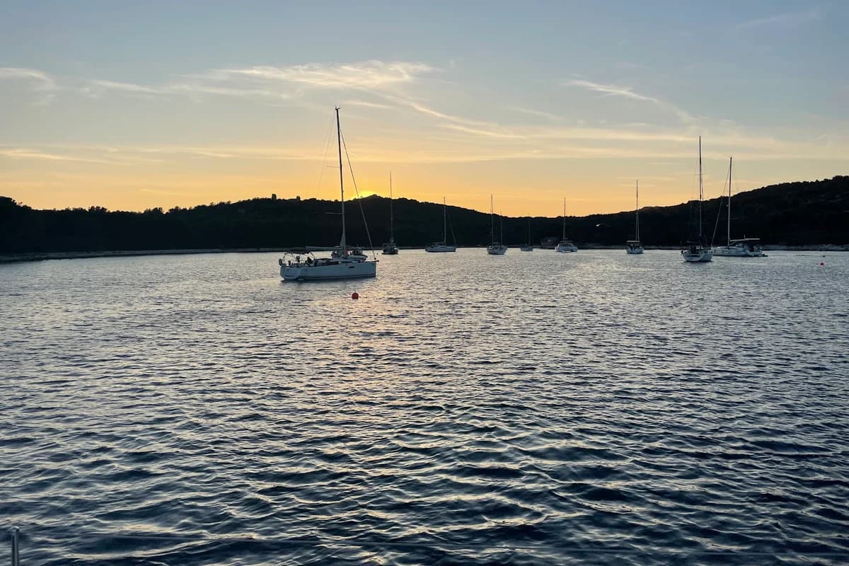 Marina Velika Stupica, Insel Žirje
