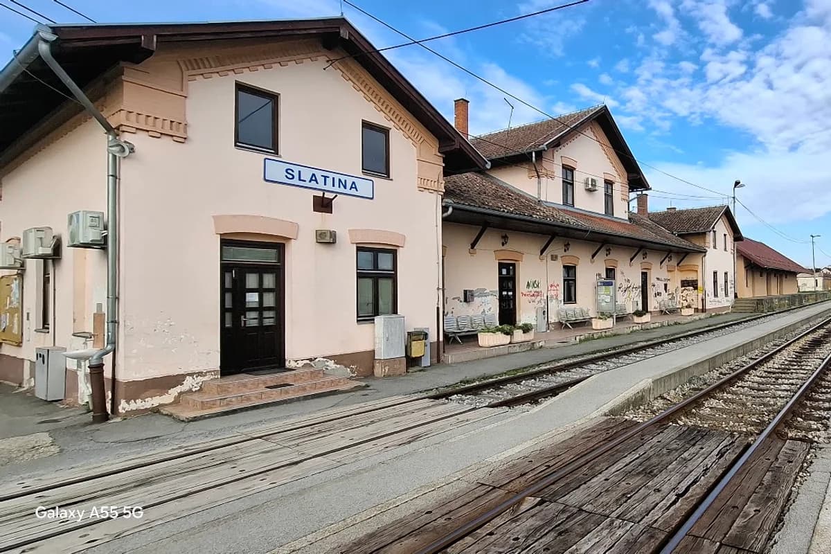 Željeznička stanica Slatina