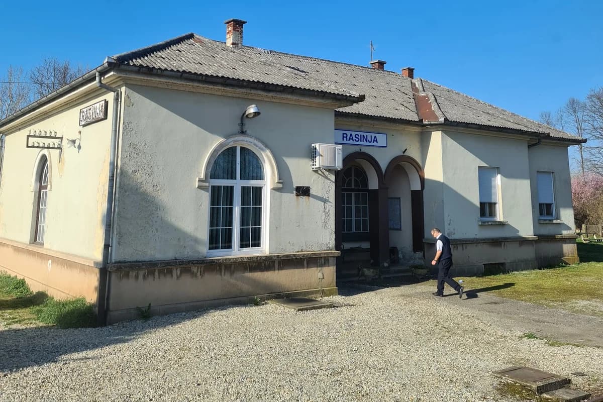 Željeznička stanica Rasinja