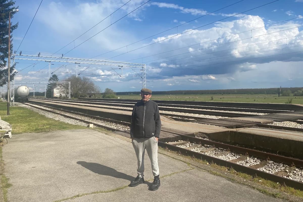 Željeznička stanica Stari Mikanovci