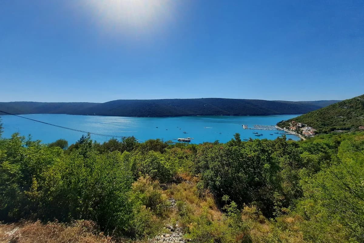 Pogled prema Dragi i Tinjanu