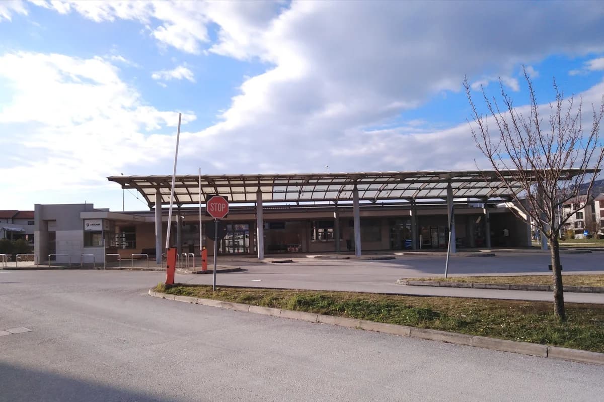 Autobusni kolodvor Buzet