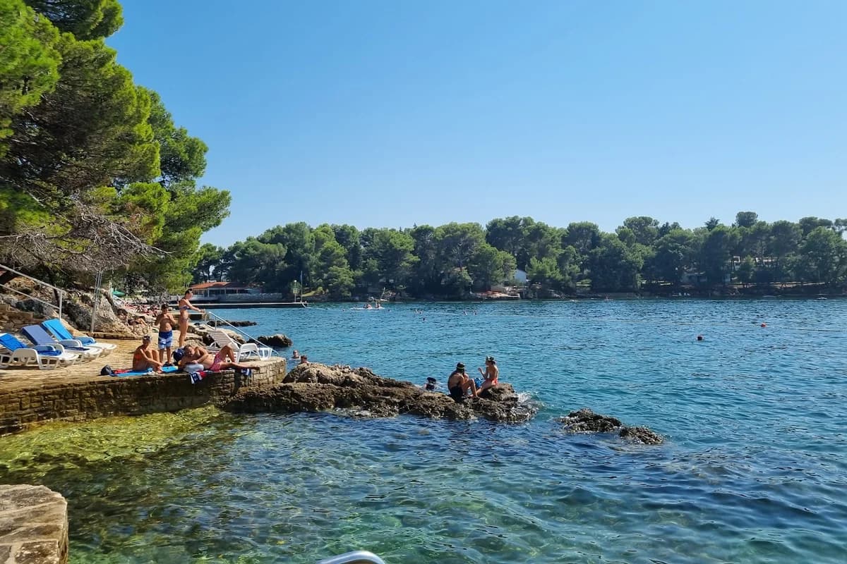 Plaža Plava Laguna