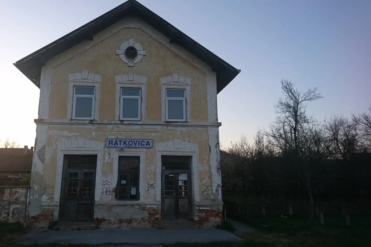 Željeznička stanica Ratkovica