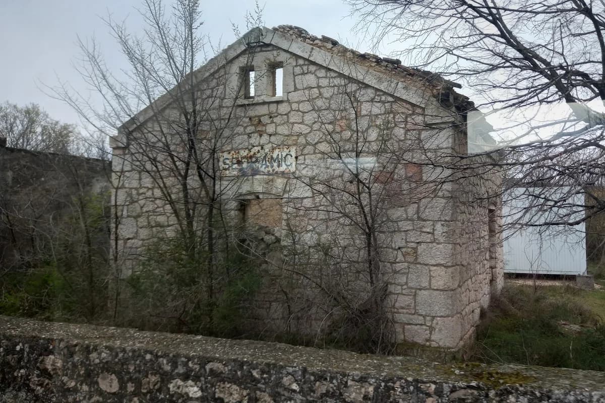 Željeznička stanica Sedramić