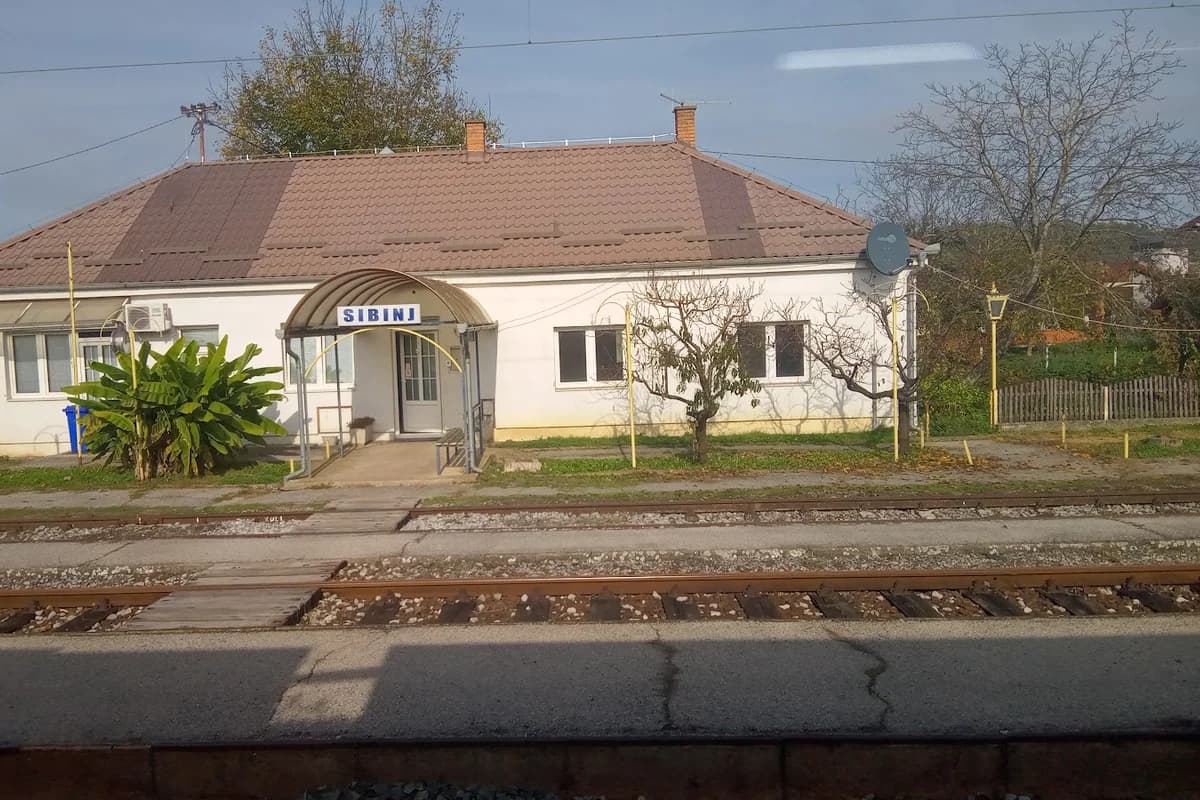 Željeznička stanica Sibinj