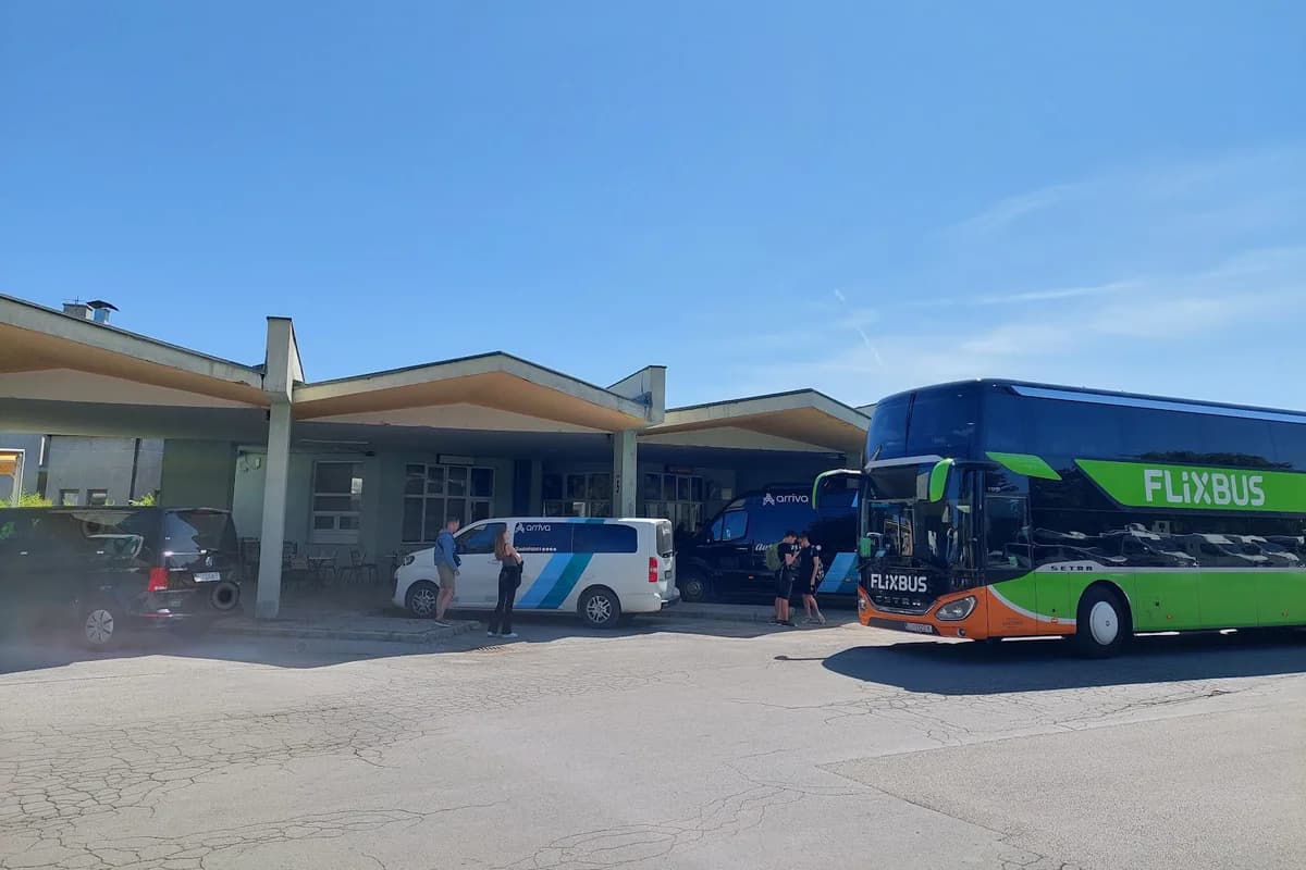 Autobusni kolodvor Gospić