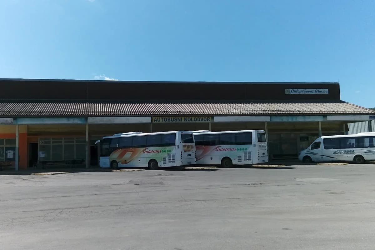 Autobusni kolodvor Otočac