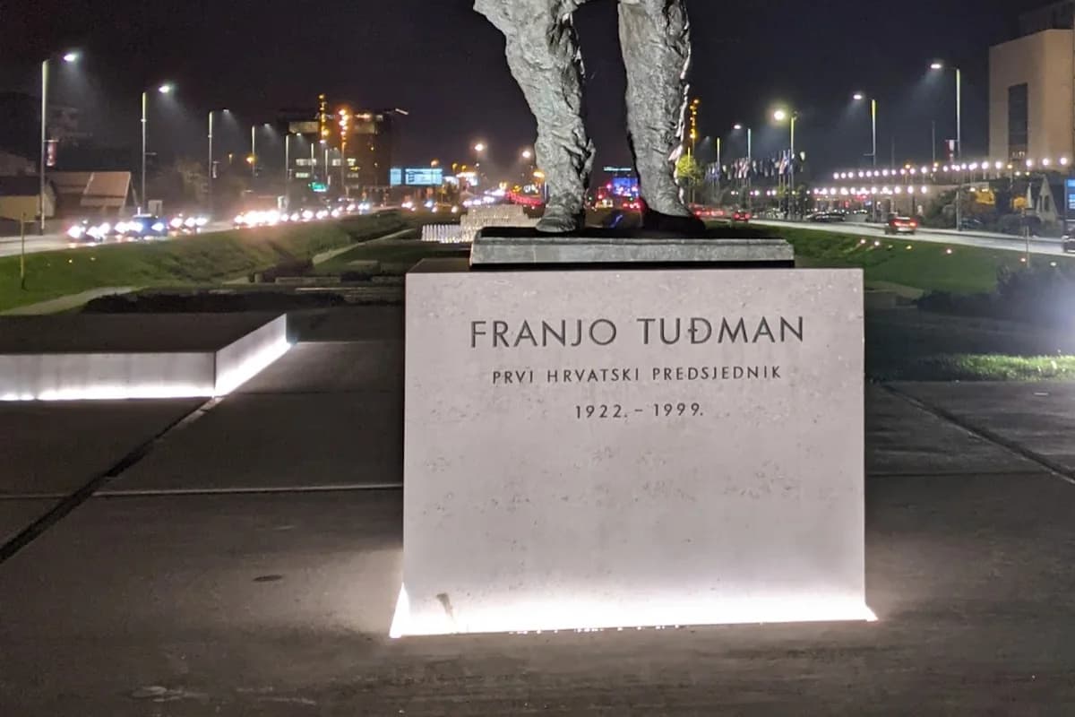 Spomenik prvom hrvatskom predsjedniku dr. Franji Tuđmanu
