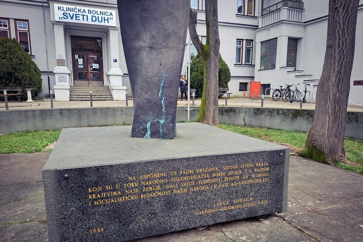 Spomenik partizanima - Plamen revolucije