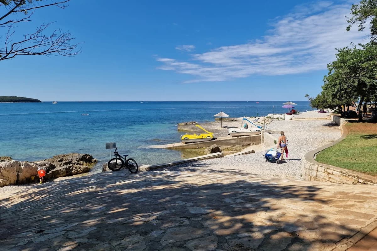 Plaža Zelena Laguna