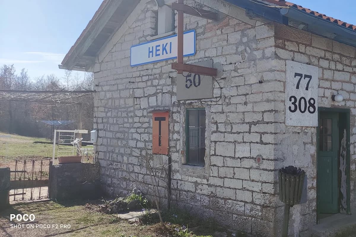 Heki Stajalište