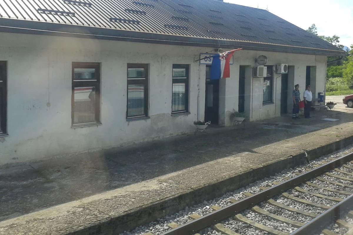 Željeznička stanica Oštarije